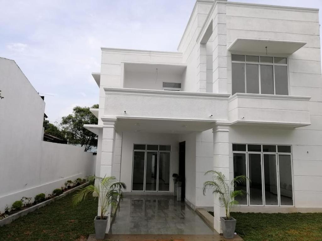 Vidushi Home Minuwangoda Екстер'єр фото