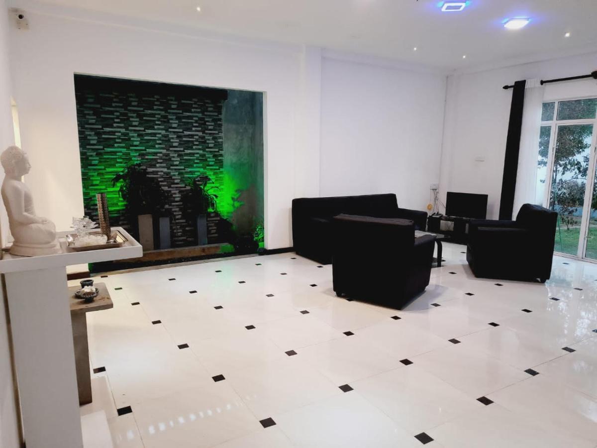 Vidushi Home Minuwangoda Екстер'єр фото