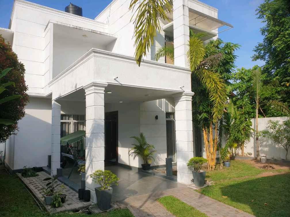 Vidushi Home Minuwangoda Екстер'єр фото
