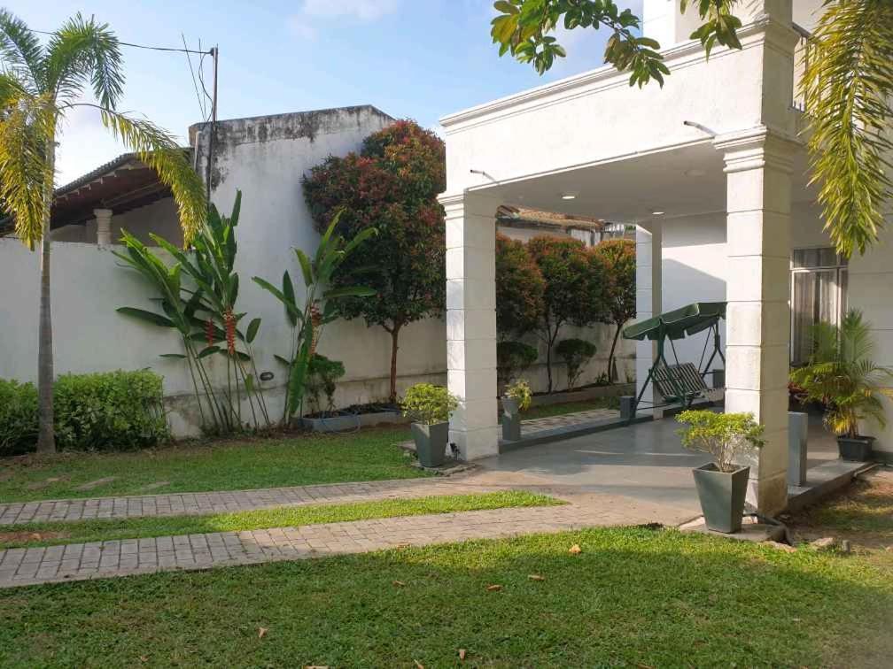 Vidushi Home Minuwangoda Екстер'єр фото